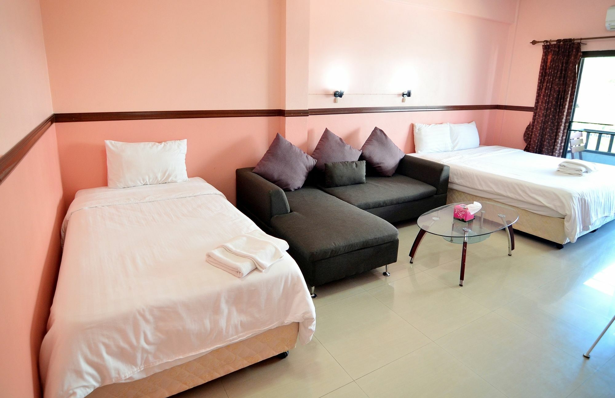 Hotel The Famous House - Jomtien Exterior foto